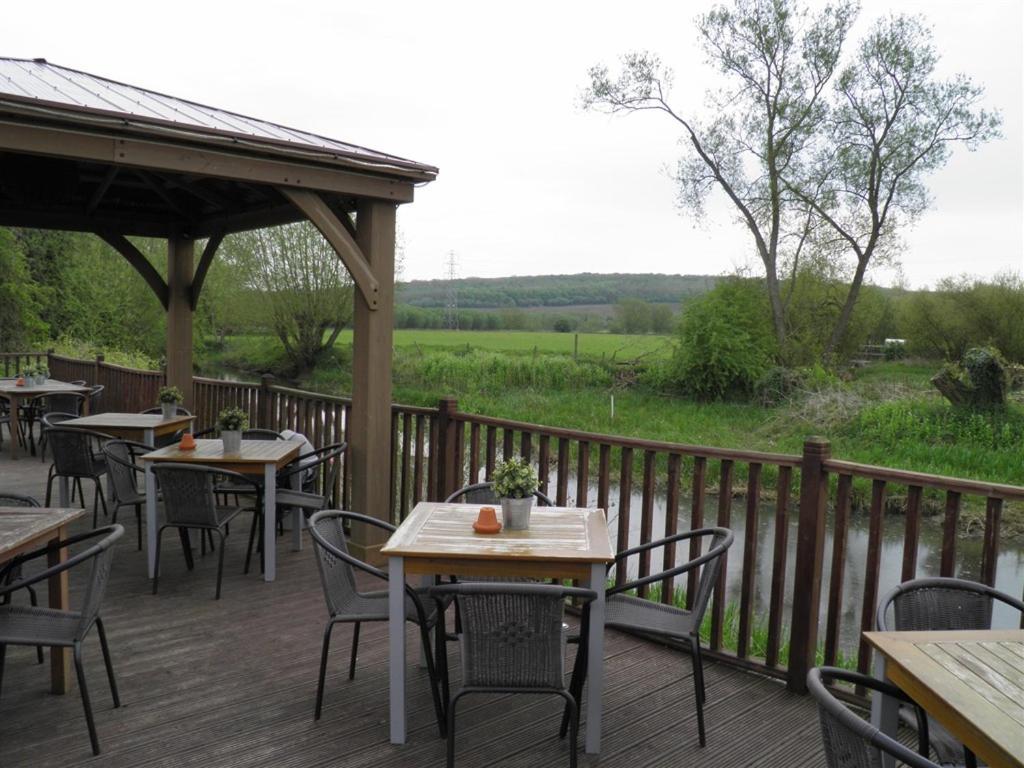 The Talbot Inn Eynsham Bagian luar foto