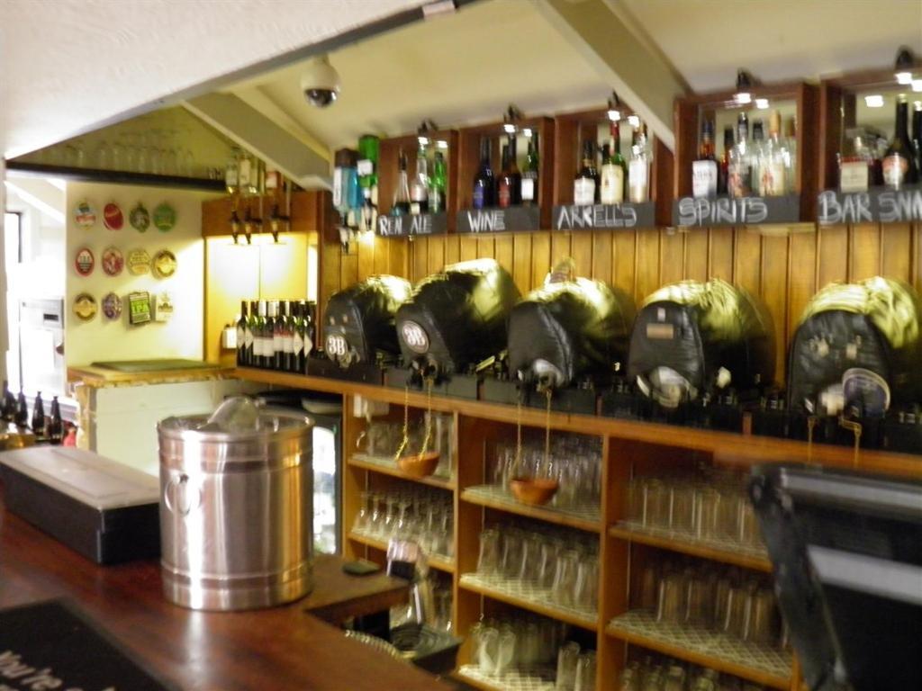 The Talbot Inn Eynsham Bagian luar foto