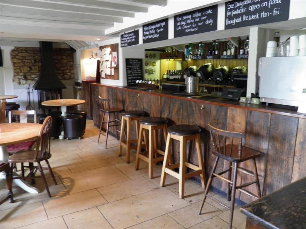 The Talbot Inn Eynsham Bagian luar foto