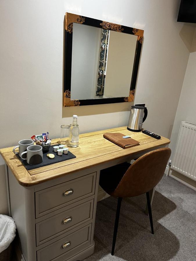 The Talbot Inn Eynsham Bagian luar foto