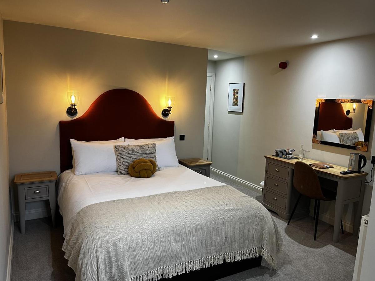 The Talbot Inn Eynsham Bagian luar foto