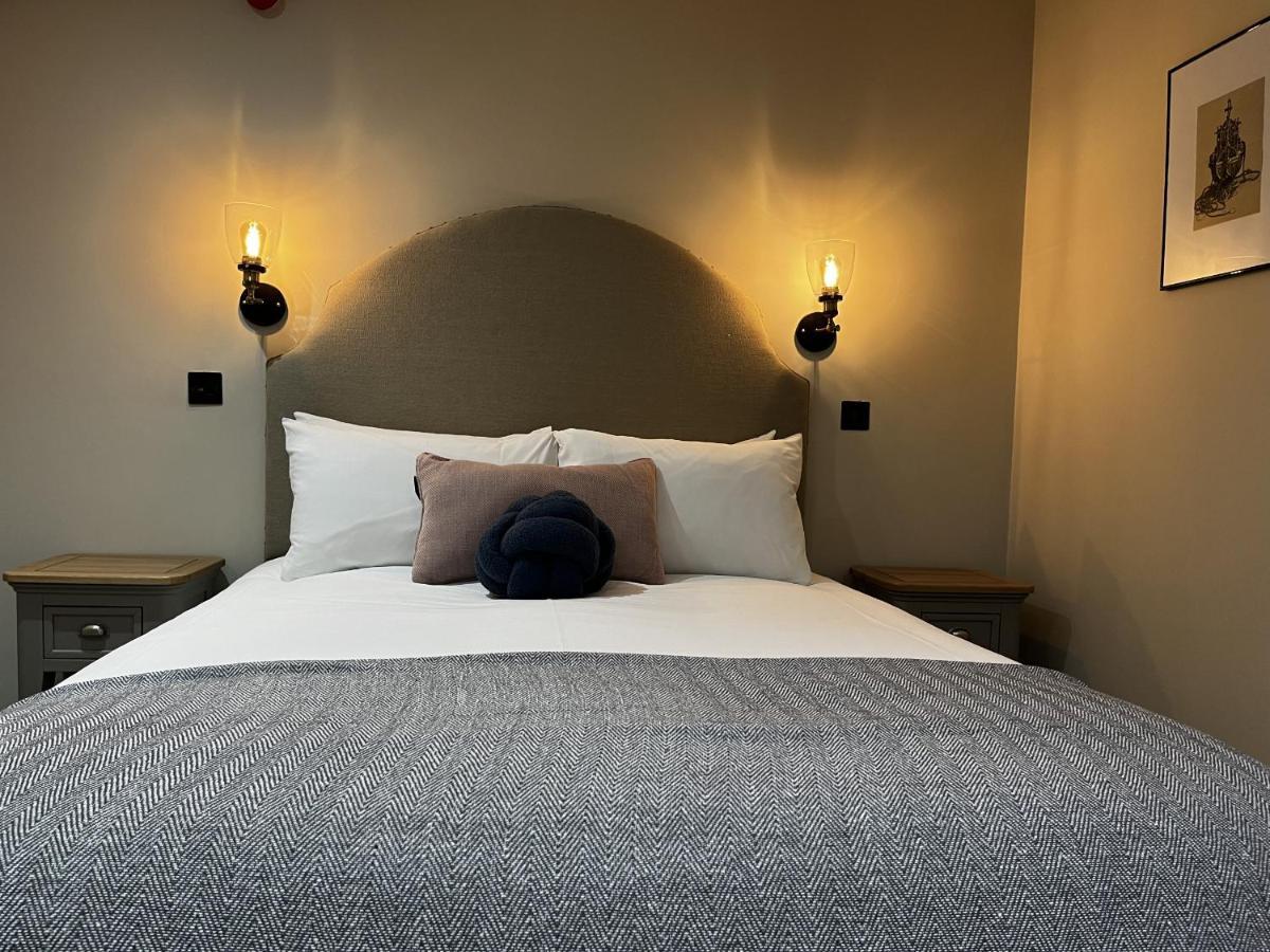 The Talbot Inn Eynsham Bagian luar foto