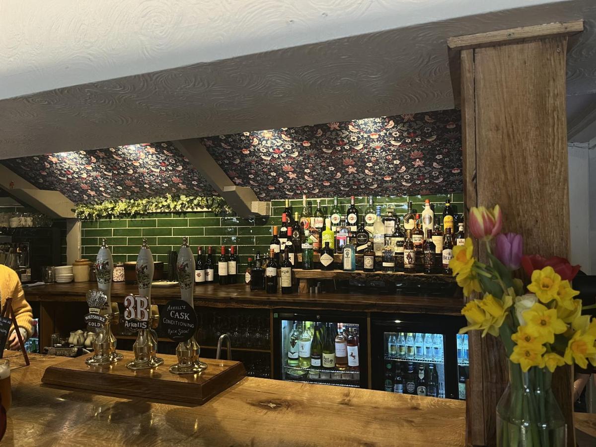 The Talbot Inn Eynsham Bagian luar foto